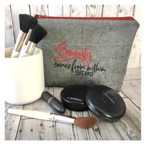 Flat Bottom Lined Zipper Pouch