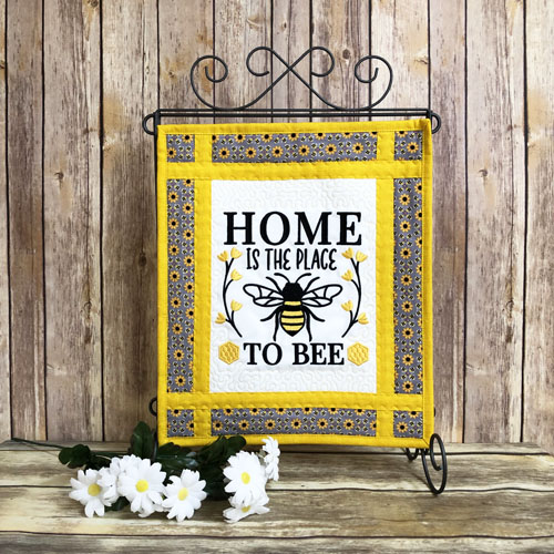 Bee Home Mini Quilt