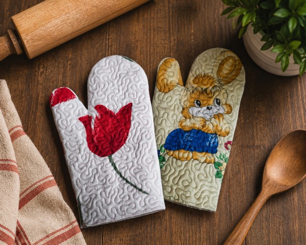 ITH Quilted Oven Mitt