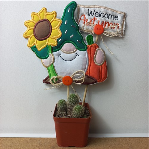 Gnome's Harvest Welcome: In-The-Hoop Embroidery Design with Sunflower and Autumn Greetings